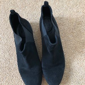 J Crew Women’s Black Ankle Boots